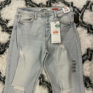 Celebrity Pink Mom Jeans Size: 11